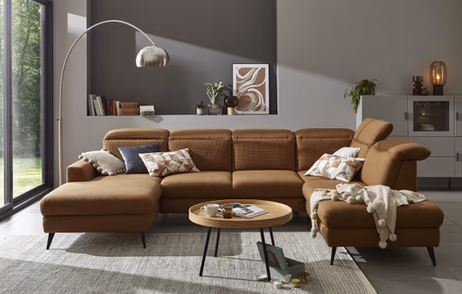 Wohnlandschaft Alegria - Longchair links mit 2,5-Sitzer und Ecke rechts inkl. Kopfteil/ Sitztiefe verstellbar, Stoff, Kurkuma