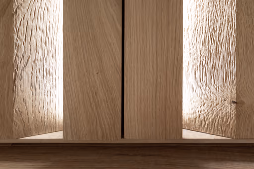 Highboard Due Viso - inkl. Beleuchtung, BHT ca. 153x135x40 cm , Wildeiche Roheffekt, geölt