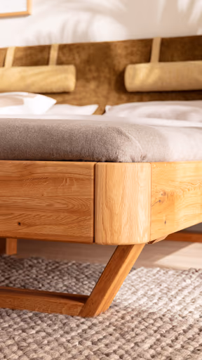 Bettgestell 1660 - Liegefläche ca. 180x200 cm, Wildeiche geölt, Polsterkopfteil grün