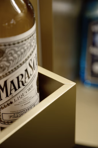 Barschrank 3900 - Lack matt, Goldfarben