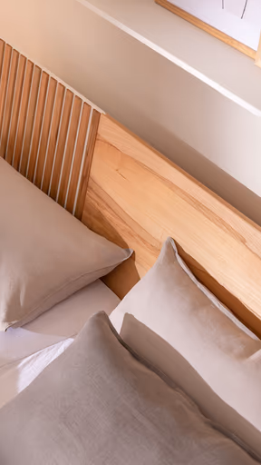 Bettgestell Tigris - Liegefläche ca. 180x200 cm, Kernbuche massiv, geölt