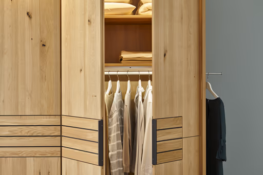 Drehtürenschrank Scottsdale - inkl. Passepartout und Beleuchtung, B ca. 257cm, Wildeiche massiv