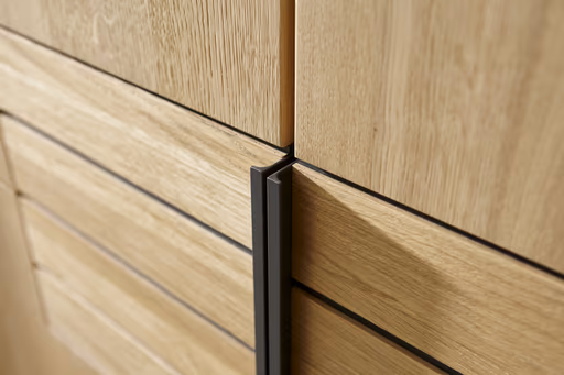 Drehtürenschrank Scottsdale - inkl. Passepartout und Beleuchtung, B ca. 257cm, Wildeiche massiv