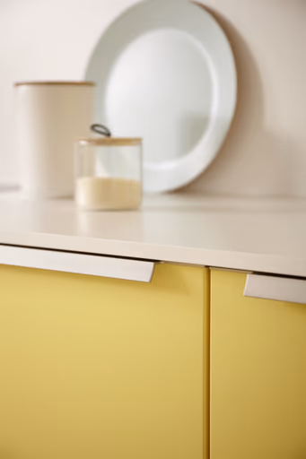 Inselküche 55.100 GL 9 500, Pastellgelb Satinlack