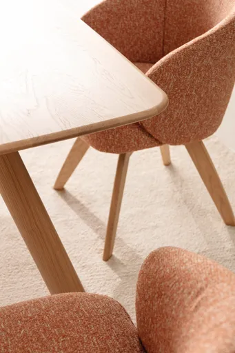 Esstisch Nayara - LB ca. 200x100 cm, Eiche massiv, satin gebeizt matt lackiert