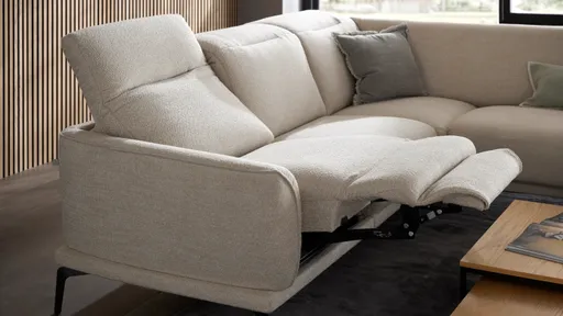 Ecksofa Amadena - 2-Sitzer mit Ecke rechts inkl. Kopfteilverstellung und Sitzvorzug, Stoff, Creme