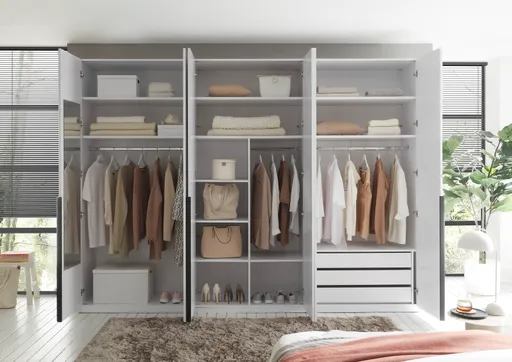 Drehtürenschrank- B ca. 300 cm, Weiß, Weiß Hochglanz