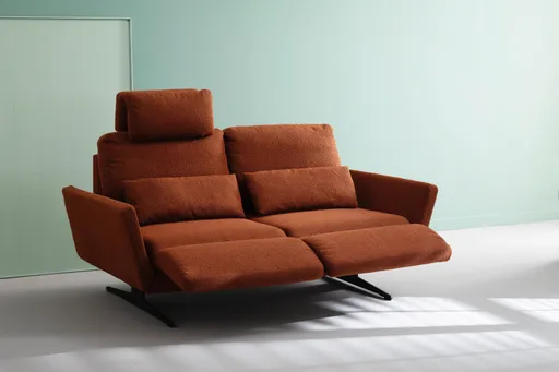 Sofa Tova - 2-Sitzer inkl. Rücken- und Armlehnfunktion, Kufe, Stoff, Rost