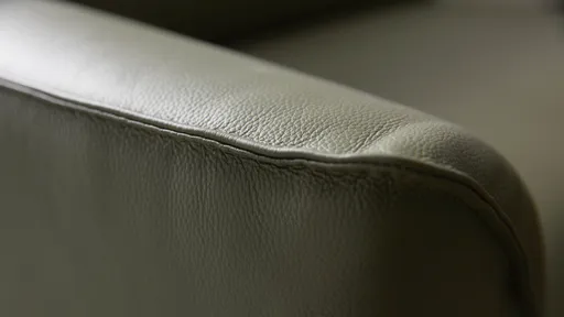 Sofa Amadena - 2-Sitzer inkl. Kopfteil verstellbar, Leder, Olive