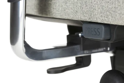 Chefsessel - mit Ergo-Rückenpolsterung und 3D-Armlehnen, Stoff, Schwarz