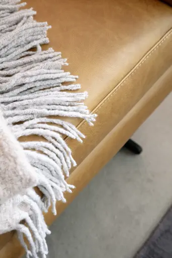 Sofa Tova - 2-Sitzer inkl. Rücken- und Armlehnfunktion, Kufe, Leder, Cognac