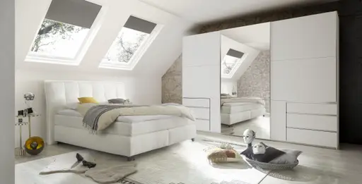 Schwebetürenschrank- B ca. 300 cm, Weiß