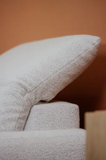 Sofa Estrela 2.0 - 2,5-Sitzer inkl. Kopfteil/Armteil verstellbar und Sitzvorzug motorisch, Stoff, Creme