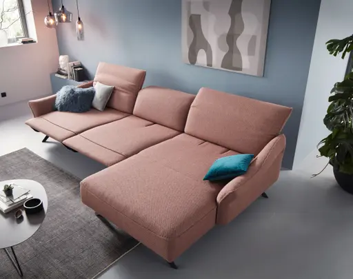 Ecksofa Bormio - 3-Sitzer mit Longchair rechts inklusive Relaxfunktion (motorisch), Stoff, Pfirsich