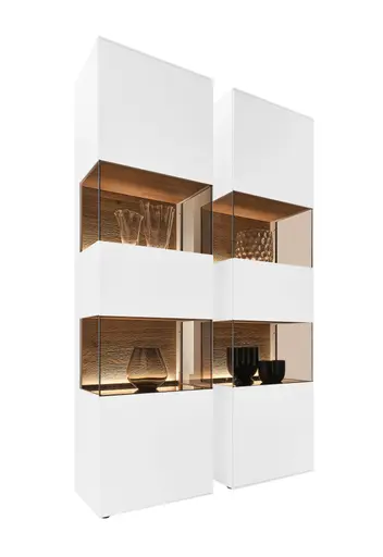 Vitrine - mit Beleuchtung, Birke massiv, Weiß lackiert, Applikation Kerneiche Umato