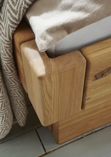 Bettgestell 1660 - Liegefläche ca. 180x200 cm, Wildeiche massiv, geölt