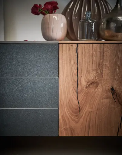 Sideboard Mileto - Asteiche massiv, Natur geölt, Keramik