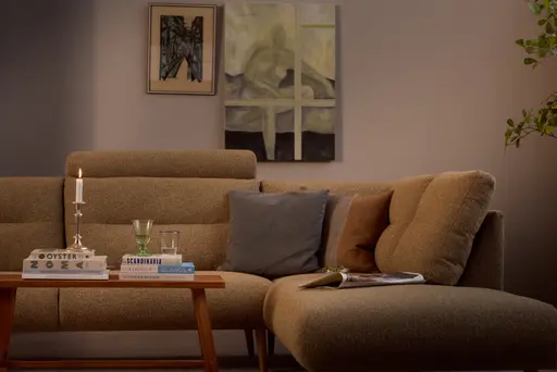 Ecksofa Stina - 3-Sitzer mit Ecke rechts, Armlehne verstellbar, Stoff, Curry