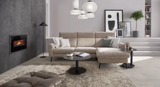 Ecksofa Avela - 2,5-Sitzer mit Longchair rechts inkl. Kopfteile verstellbar und Longchair verstellbar (motorisch), Stoff, Bisquit