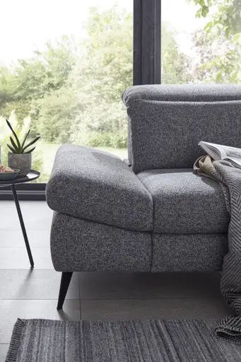 Ecksofa Alegria - 2,5-Sitzer mit Ecke rechts inkl. Kopfteil/ Armlehne/ Sitztiefe verstellbar, Stoff, Graublau