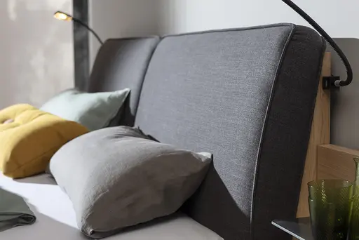 Bett Viana - Liegefläche ca. 180x200 cm, Balkeneiche furniert, Stoff, Anthrazit