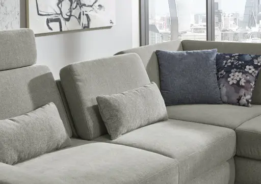 Ecksofa - 2,5-Sitzer mit Ecke rechts, Sitztiefe verstellbar (manuell), Chenilleflachgeweber, Hellgrau