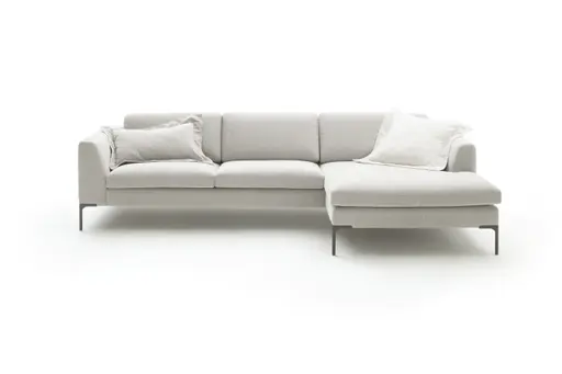 Ecksofa Lenni Full - 2,5-Sitzer mit Longchair rechts, Stoff, Hellgrau, bündige Kissen