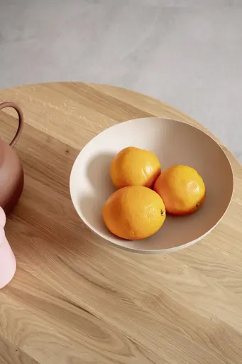 Couchtisch Joan 1 -  LBH ca. 80x80x41,5 cm, Asteiche massiv, Gestell schwarz