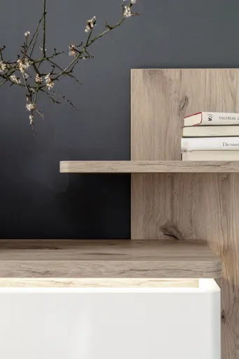 Wohnwand mit Beleuchtung - Weiß, Absetzung Eiche