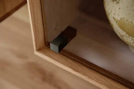 Wohnwand Due Viso - inklusive Beleuchtung, Wildeiche Roheffekt, Geölt, Glastüre