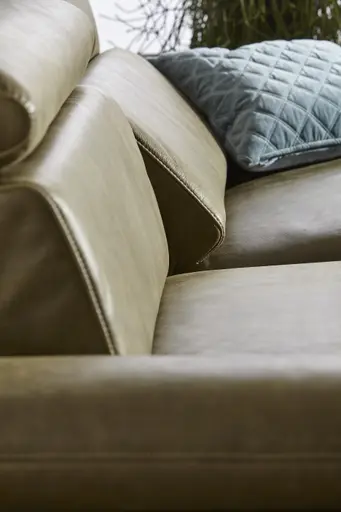 Sofa Felipa - 3-Sitzer inkl. Relaxfunktion (motorisch) und Kopfteil verstellbar, Leder, Olive