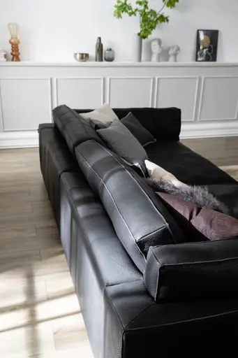 Sofa Aprino 3 - 4-Sitzer XXL, Dickleder, schwarz, Armlehne Kissen