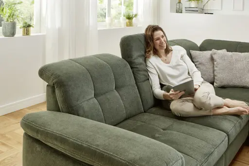 Ecksofa - 3-Sitzer mit Ecke rechts, Kopfteil verstellbar, Stoff, Moos