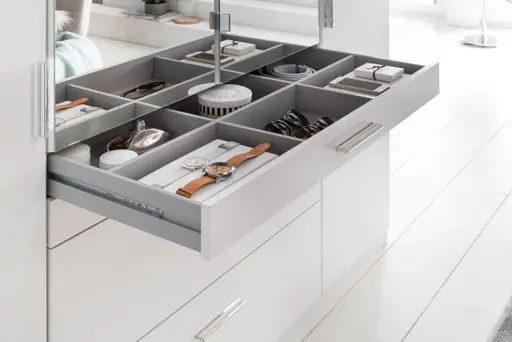 Drehtürenschrank- B ca. 180cm, Weiß, Spiegel