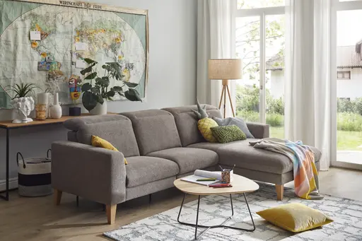 Ecksofa Alegria Plus - 2,5-Sitzer mit Longchair rechts inkl. Kopfteil verstellbar (motorisch+manuell) und Relaxfunktion (motorisch), Stoff, Nougat