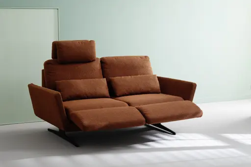 Sofa Tova - 2-Sitzer inkl. Rücken- und Armlehnfunktion, Kufe, Stoff, Rost