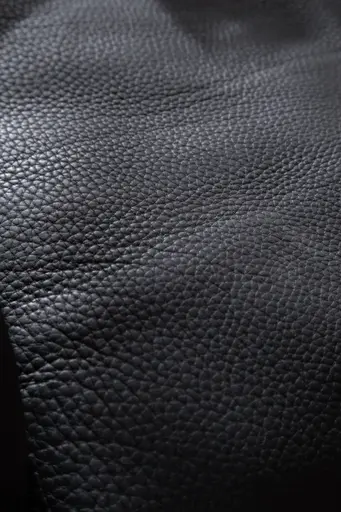 Sofa Aprino 3 - 4-Sitzer XXL, Dickleder, schwarz, Armlehne Kissen