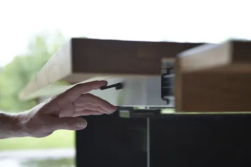 Esstisch 3110 - LB ca. 220x100 cm, ausziehbar,  Asteiche massiv, Geölt, Wange Rohstahl, Schwarz