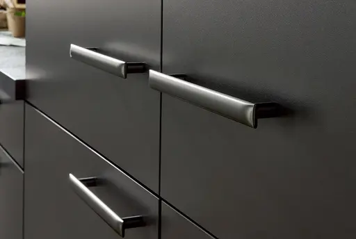 L-Küche 50.100 12 525, Lavaschwarz