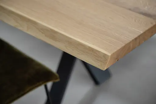 Esstisch 3100 - LB ca. 200x100 cm, Asteiche massiv, Waldkante, Kreuzfuß, Schwarz