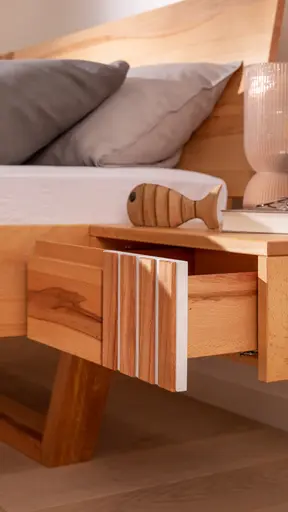  Nachtkonsole Tigris - rechts, Kernbuche massiv, geölt