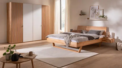  Nachtkonsole Tigris - rechts, Kernbuche massiv, geölt