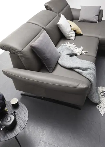 Ecksofa Rockport B - 2,5-Sitzer mit Longchair rechts inkl. Kopfteil/Sitztiefe/Armlehne verstellbar, Leder, Grau