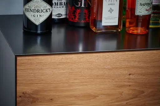 Sideboard Jan - Wildeiche massiv, Metall