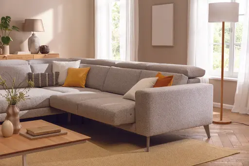 Ecksofa Braska - Loungecke links mit 2,5-Sitzer rechts, inkl. Sitzauszug (motorisch) und Kopfstütze, Stoff, Kaschmir