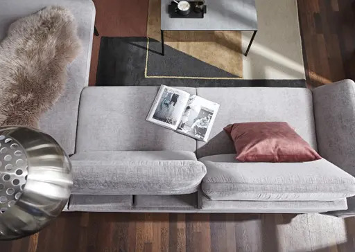 Ecksofa Estrela - 2,5-Sitzer mit Longchair rechts inkl. Rücken-/Armlehne/Sitztiefe verstellbar und Relaxfunktion (motorisch), Stoff, Grau