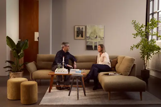 Ecksofa Stina - 3-Sitzer mit Ecke rechts, Armlehne verstellbar, Stoff, Curry