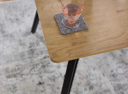 Esstisch - LB ca. 80x80 cm, Eiche Optik, Schweizer Kante, Schwarz