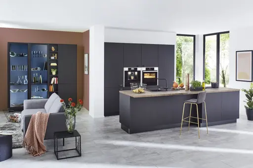 Wohnwand zu Inselküche 43.180 6 421, Schwarz