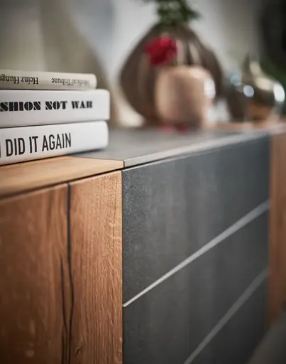 Sideboard Mileto - Asteiche massiv, Natur geölt, Keramik